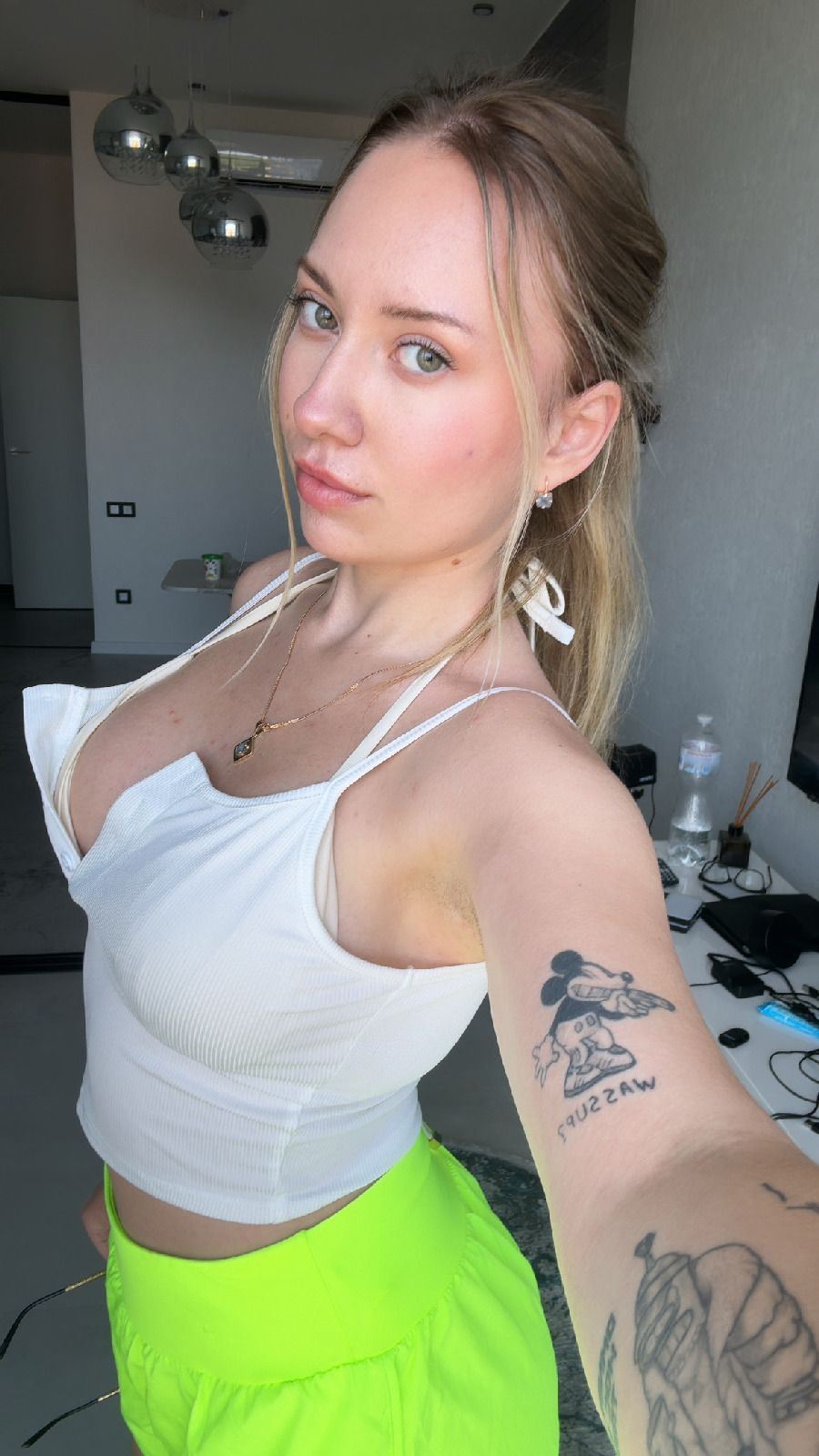 KateV in her underwear in Medellín