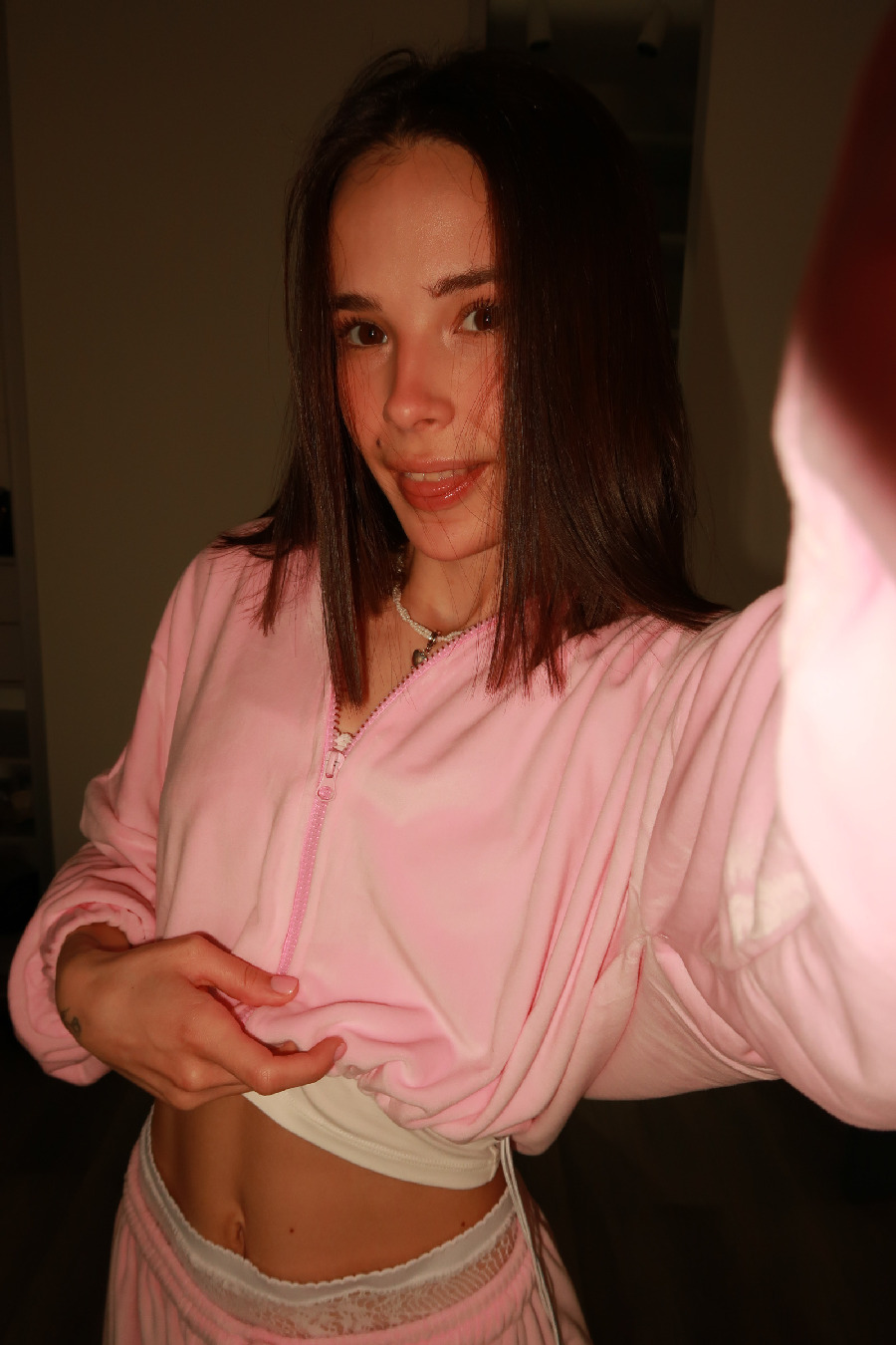 Tina brings the glow — live moments in Medellín